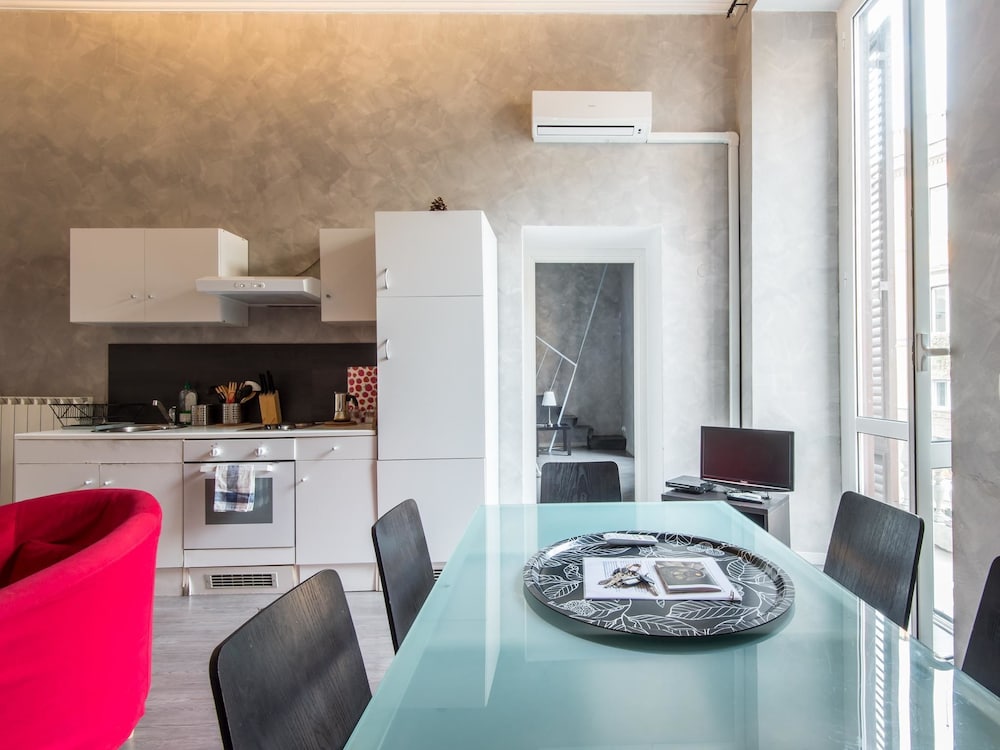 RSH Ara Pacis Enchanting Apartment 12/18