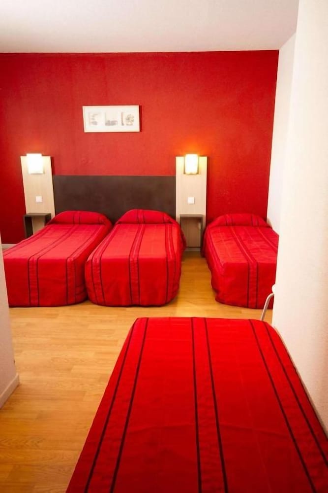Brit Hotel Essentiel Sete Balaruc 38/50