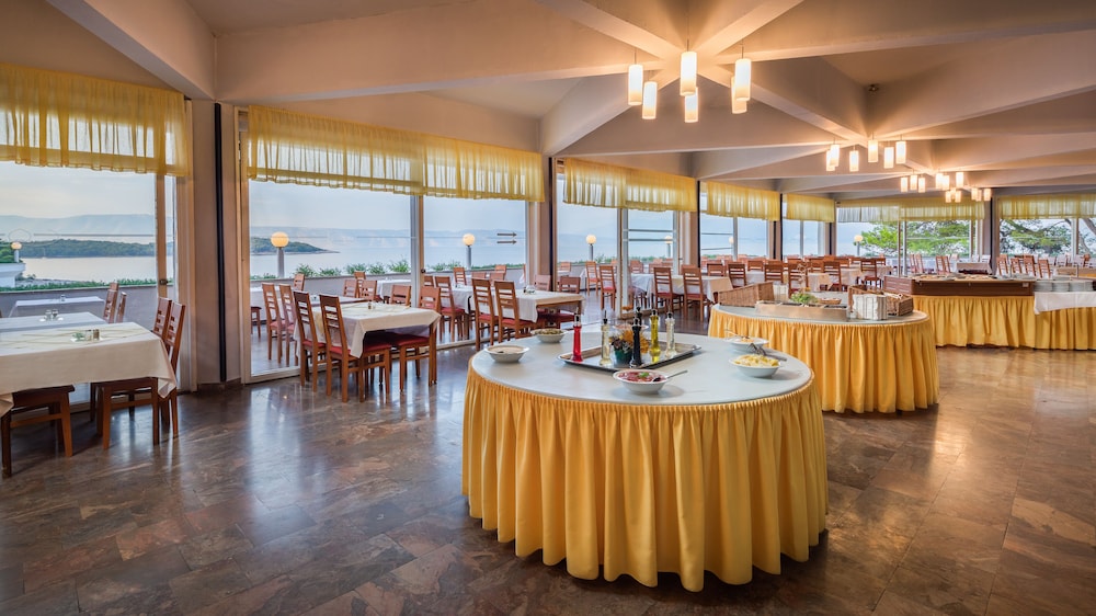 ADRIATIQ RESORT FONTANA 45/61