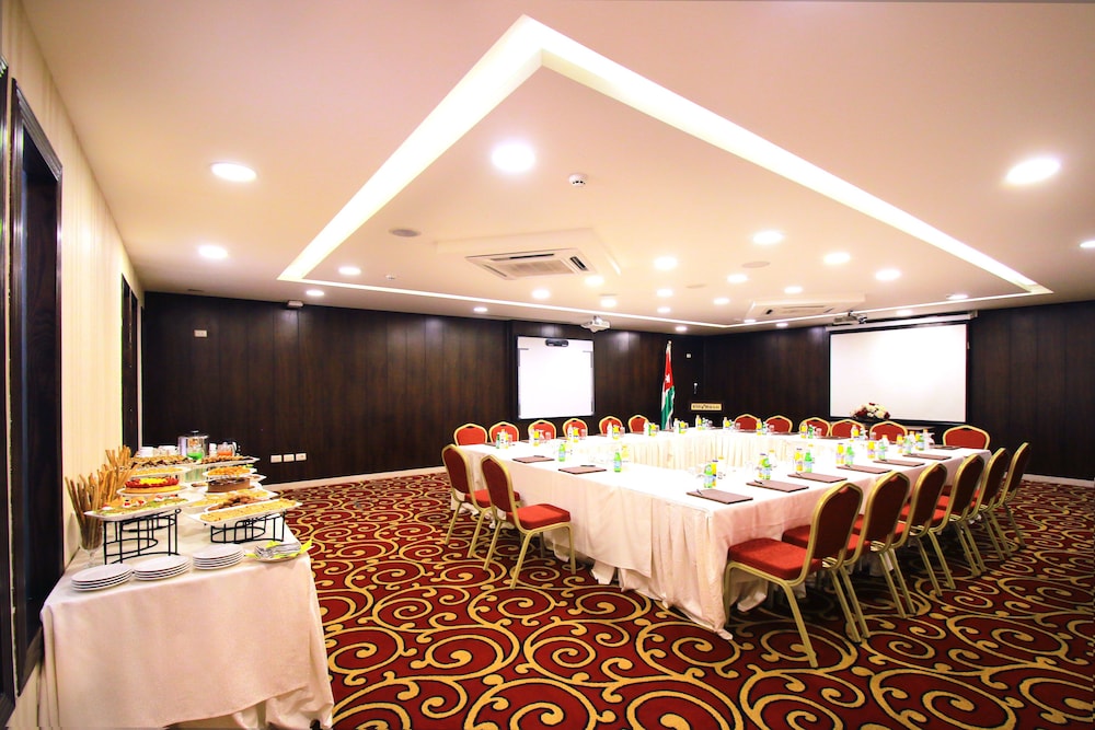 CITY ROSE HOTEL SUITES 63/67