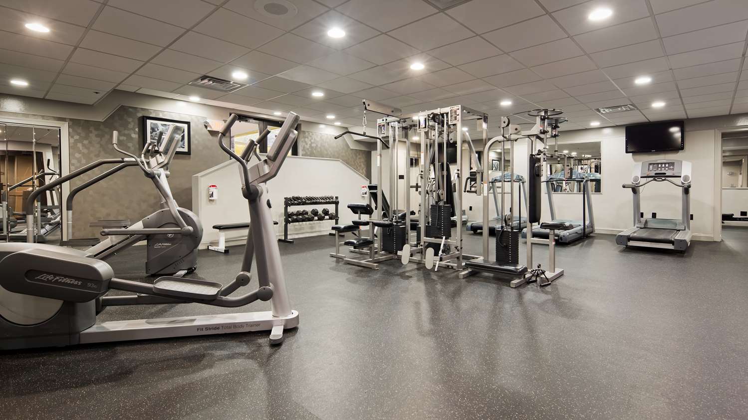 Best Western Plus Concordville Hotel 24/54