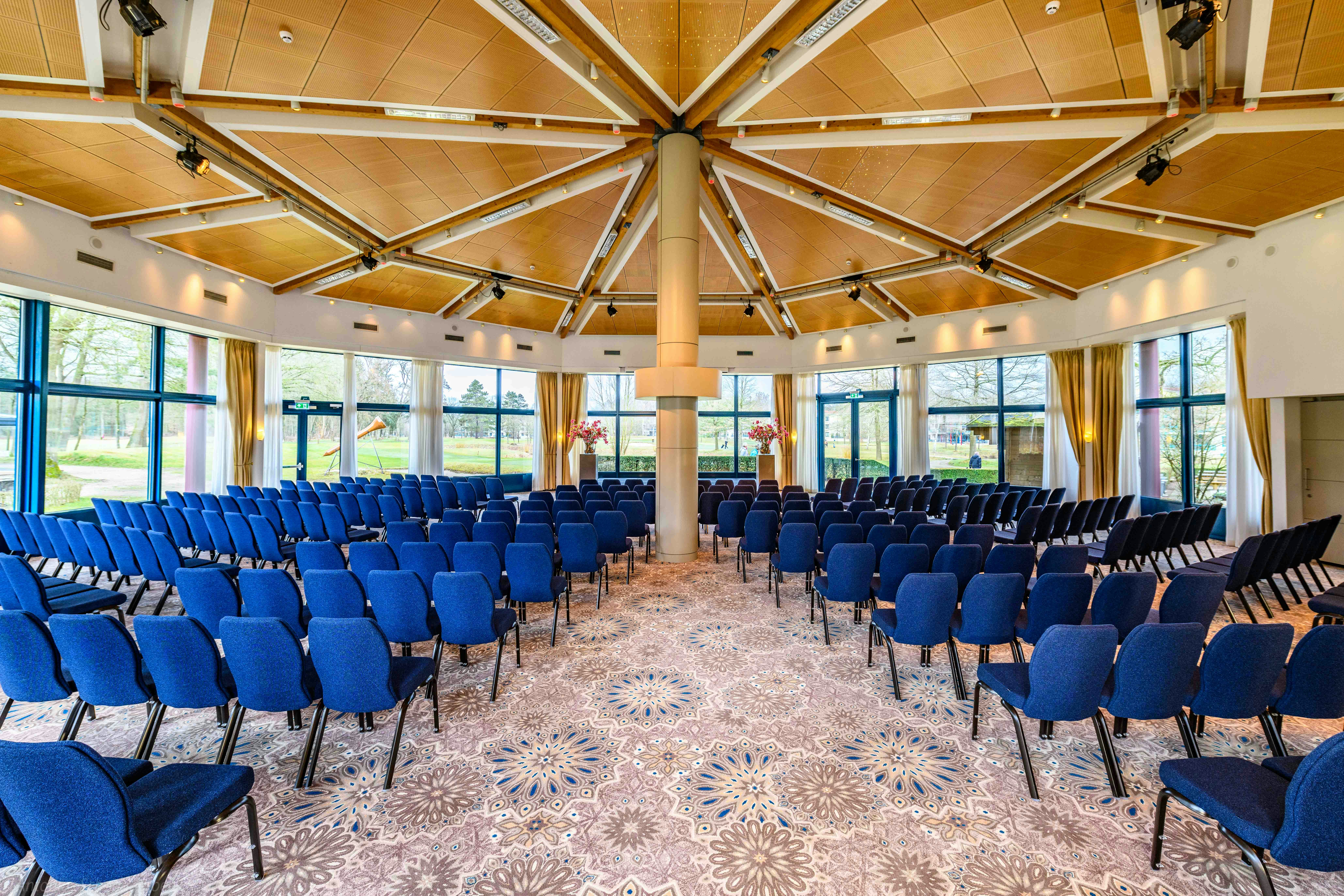 Doubletree By Hilton Royal Parc Soestduinen 54/58