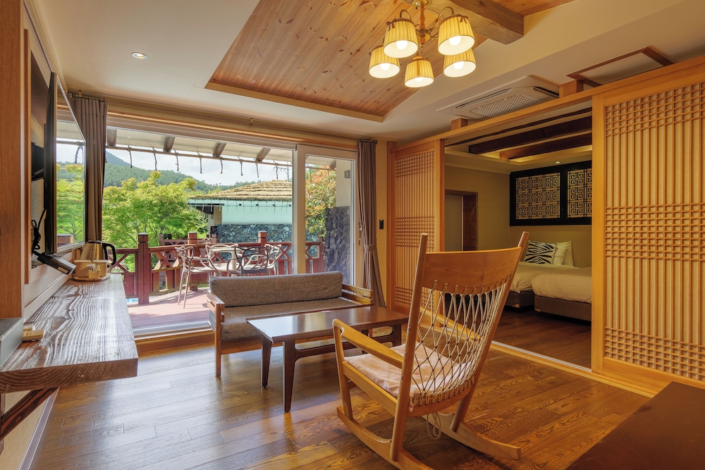 Hansan Marina Hotel Resort 40/63