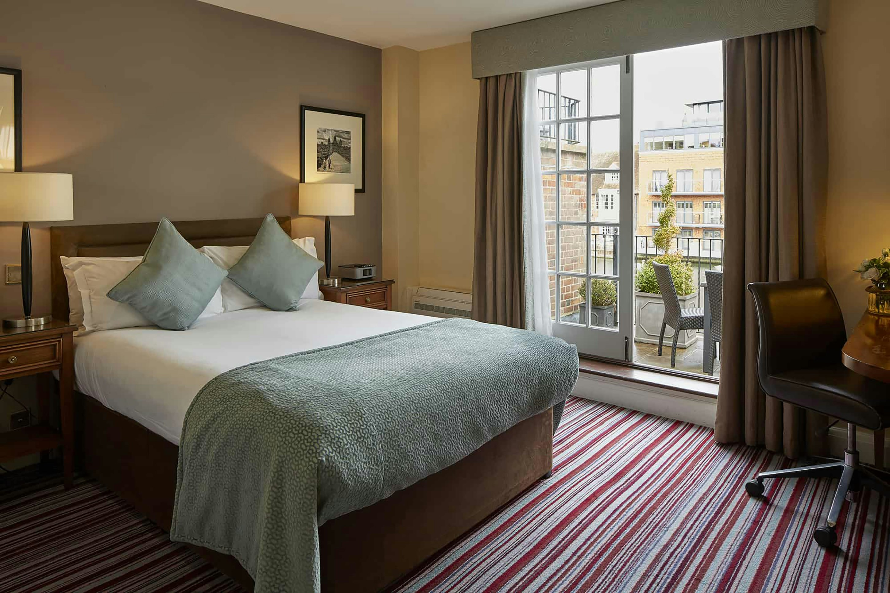 SIR CHRISTOPHER WREN HOTEL AND SPA 13/84
