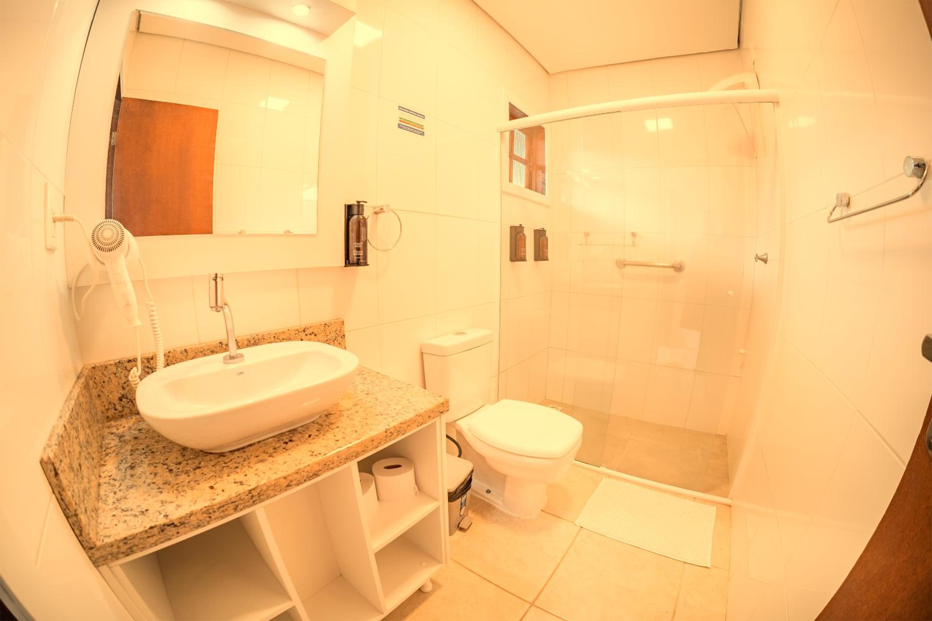Cabanas Termas Hotel 41/42