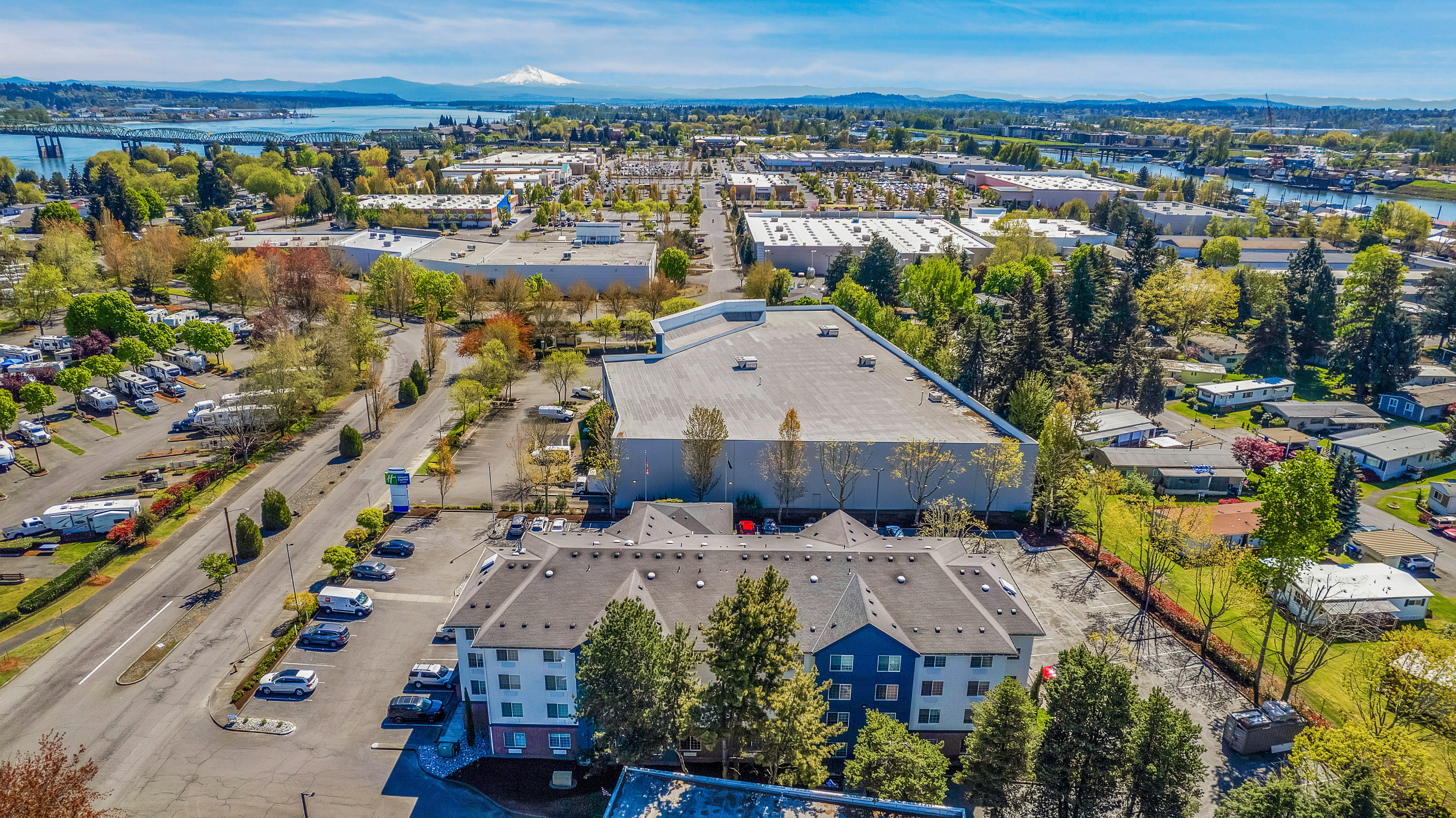 Holiday Inn Express Hotel And Suites Portland Jantzen Beach 62/68