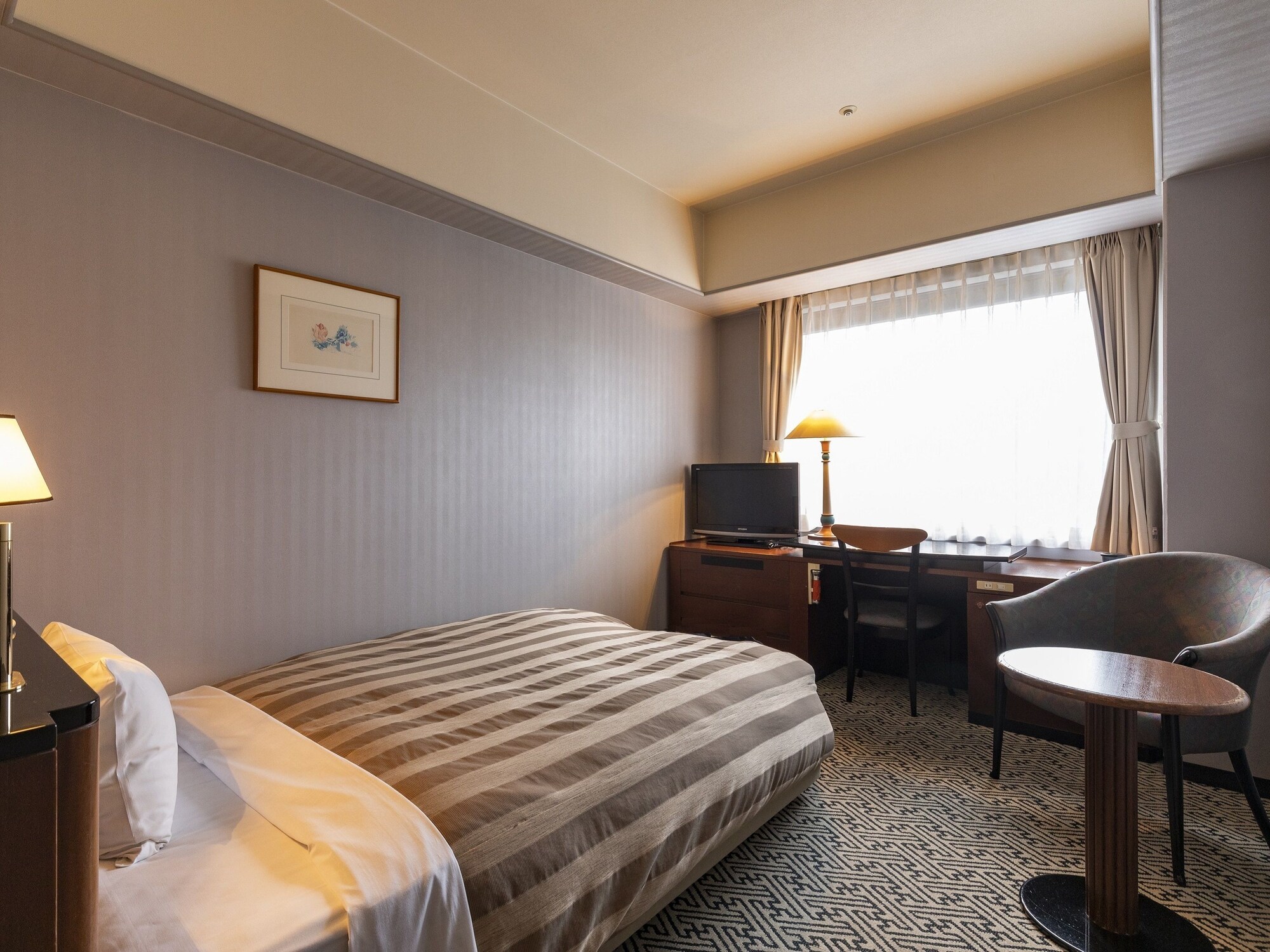 ROOM, SINGLE