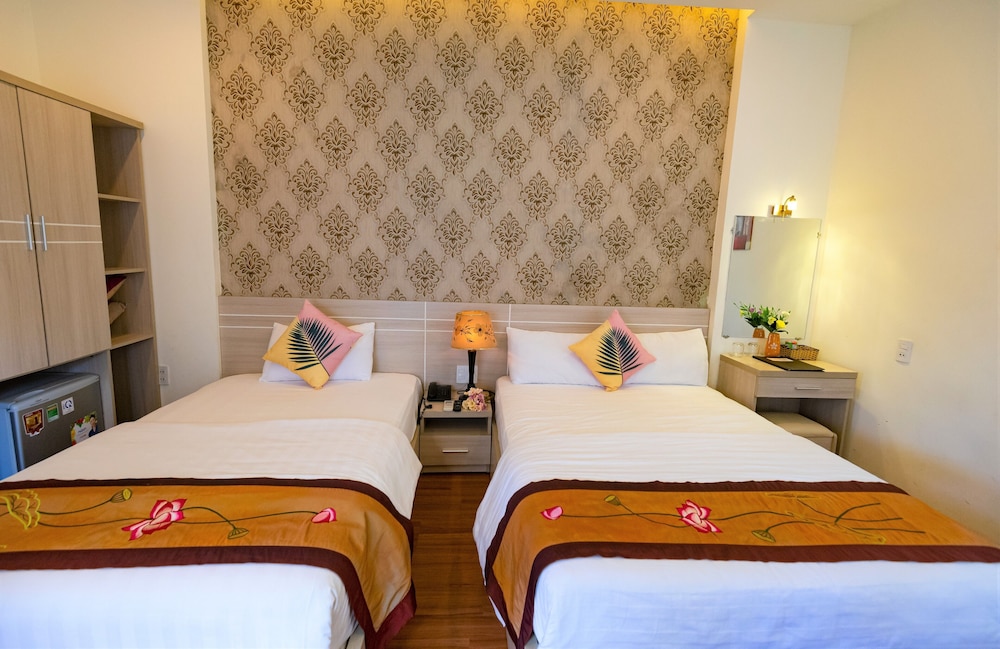 Flora Hotel Hue 22/75