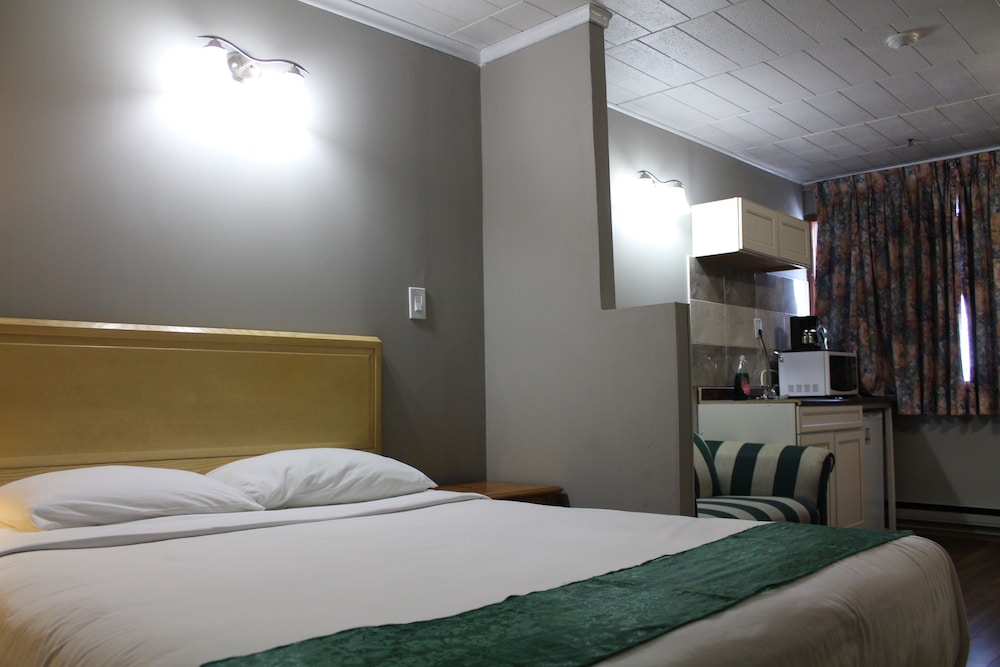 Standard, 2 Queen Beds