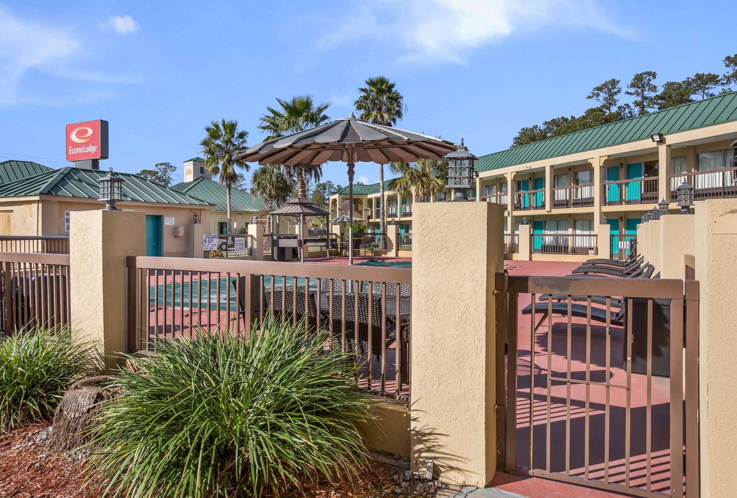 Econo Lodge Inn & Suites Hardeeville-I-95 58/59