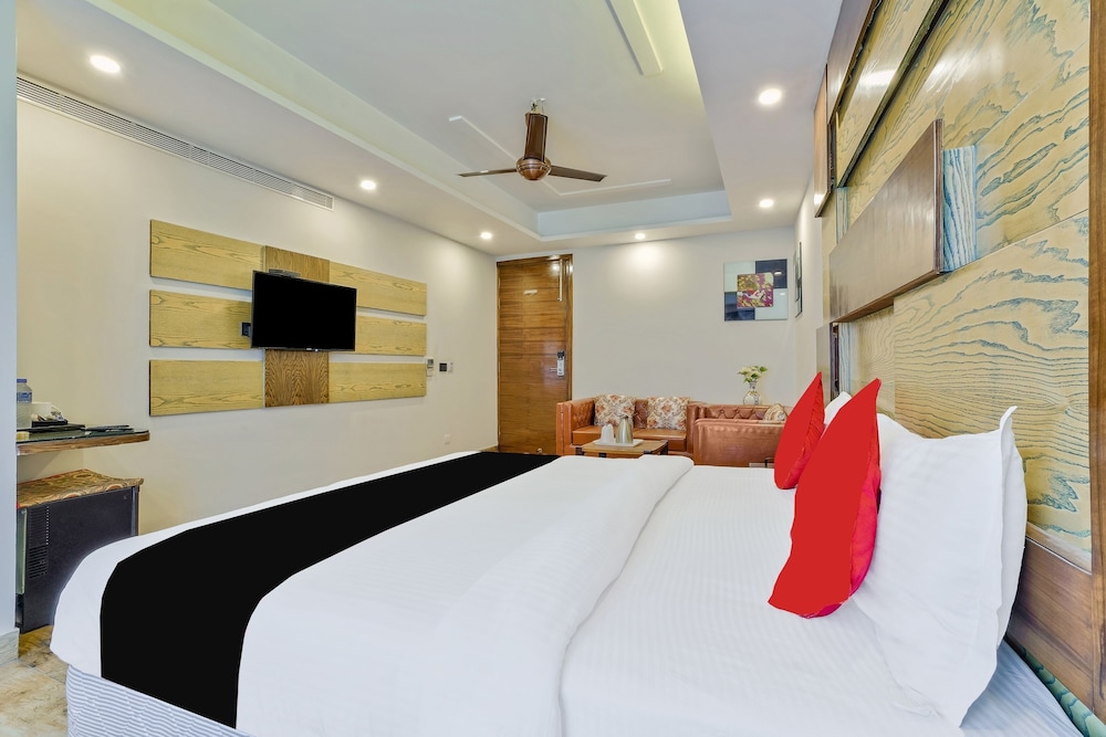 Staybook Hotel Nitya Maharani 22/50