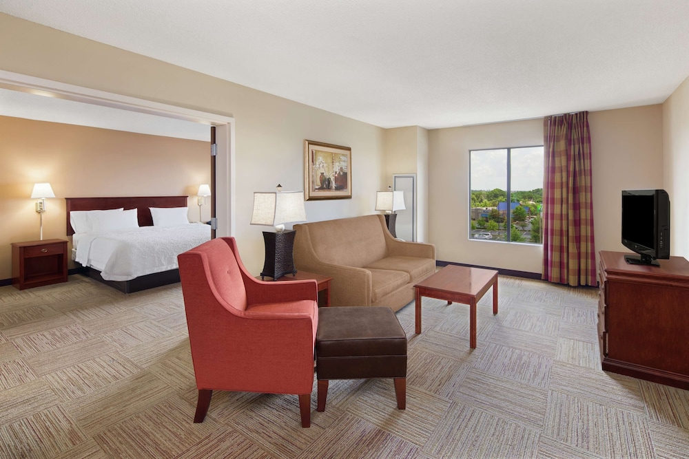 Hampton Inn Columbus North 27/37