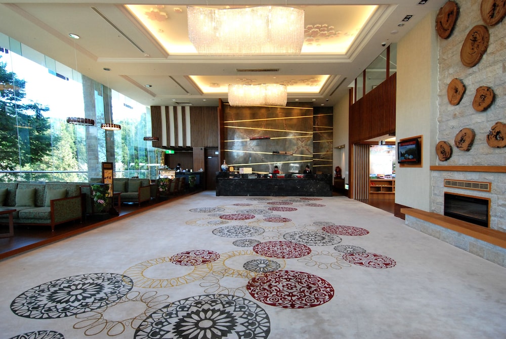 Alishan House 42/50