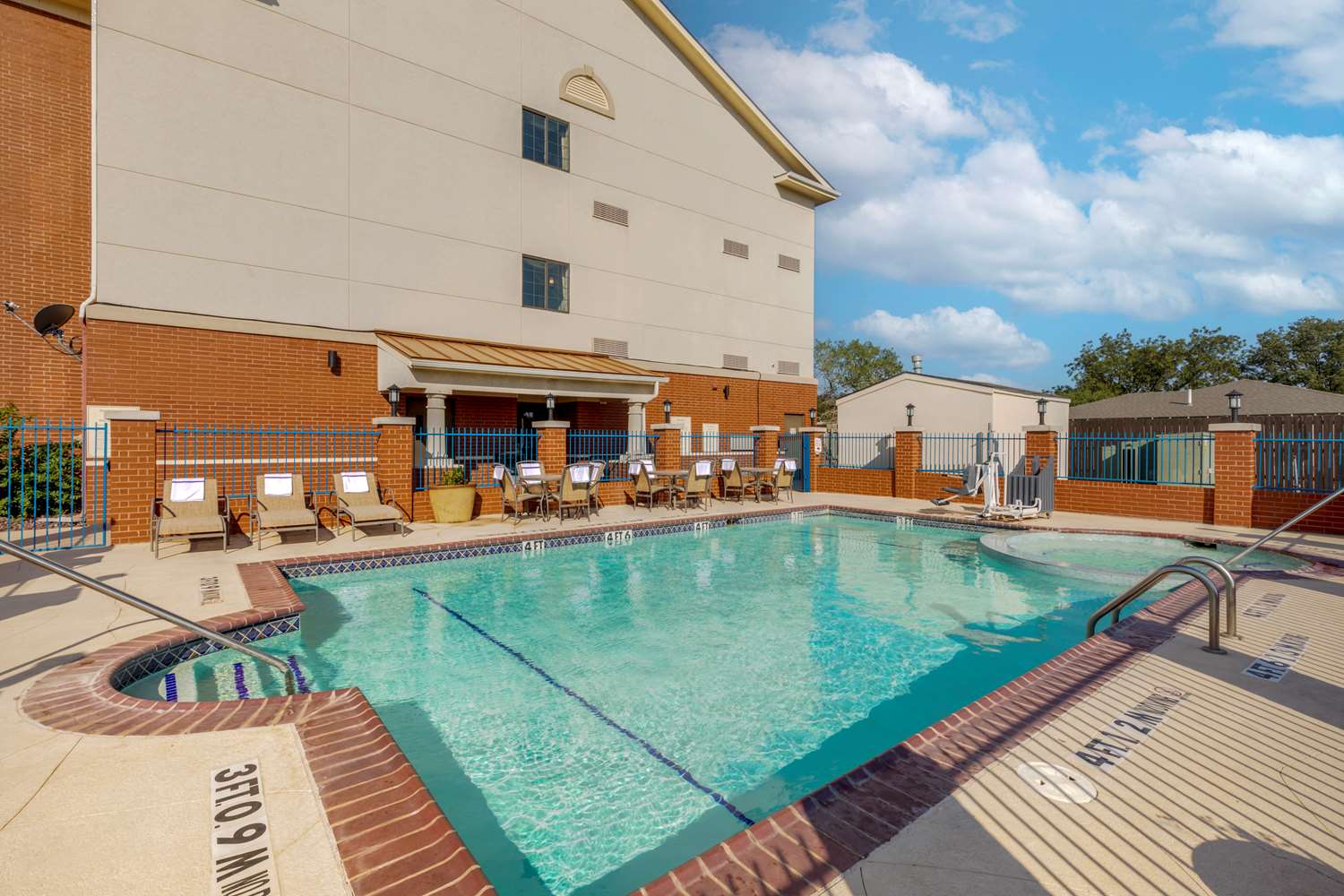 Best Western Plus Sweetwater Inn & Suites 6/24