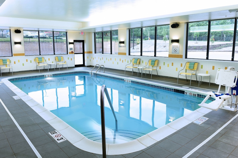 Fairfield Inn Suites Omaha West 5/52