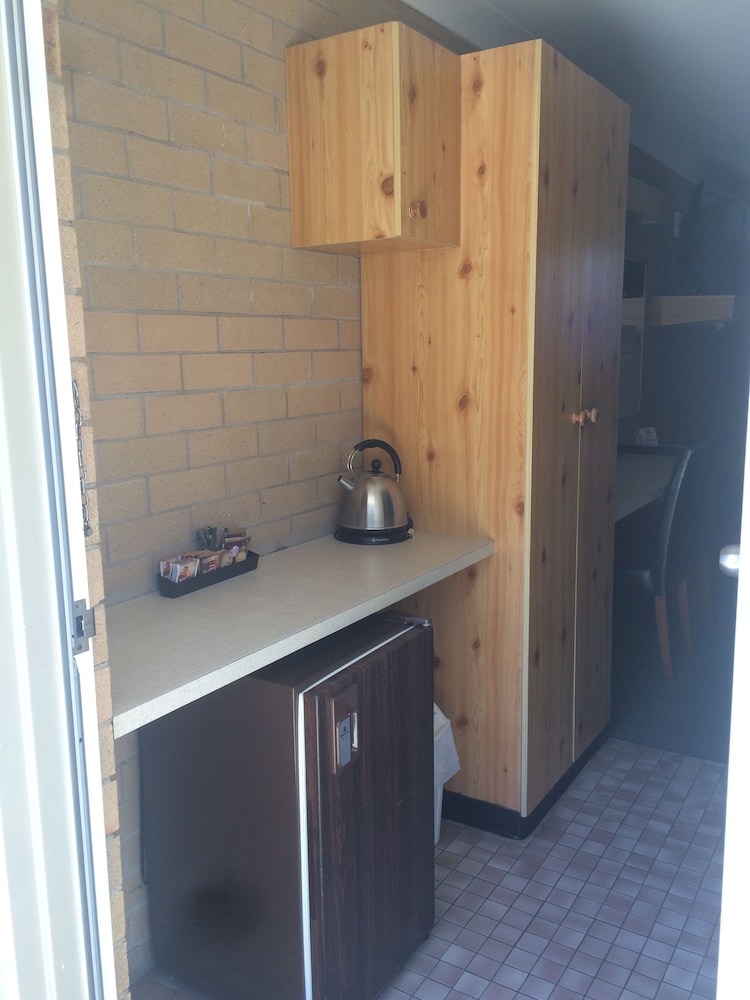 Alexander Motor Inn Moree 32/34