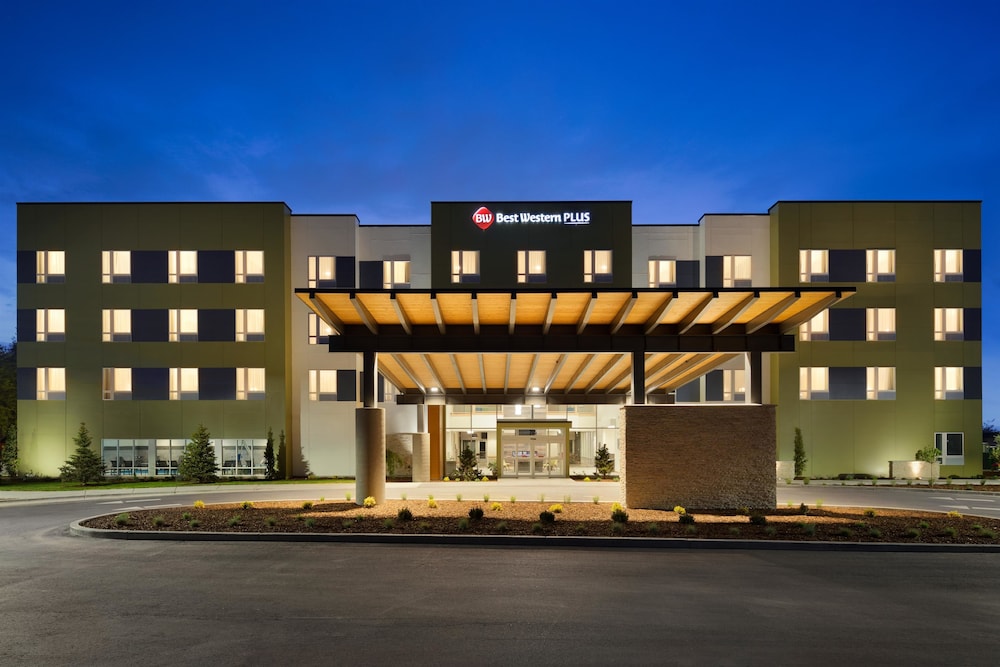 Best Western Plus Peppertree Nampa Civic Center Inn 1/47