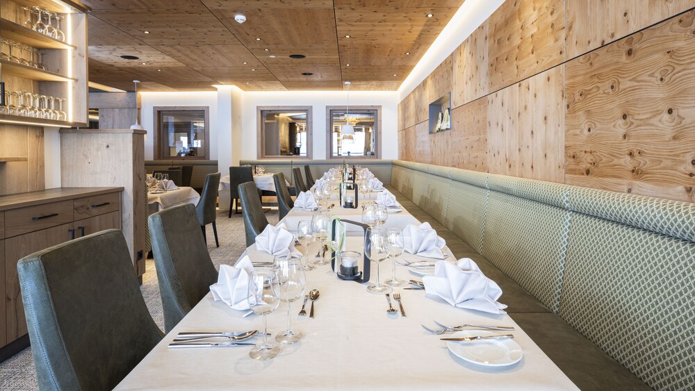 Almhof Hotel 33/48