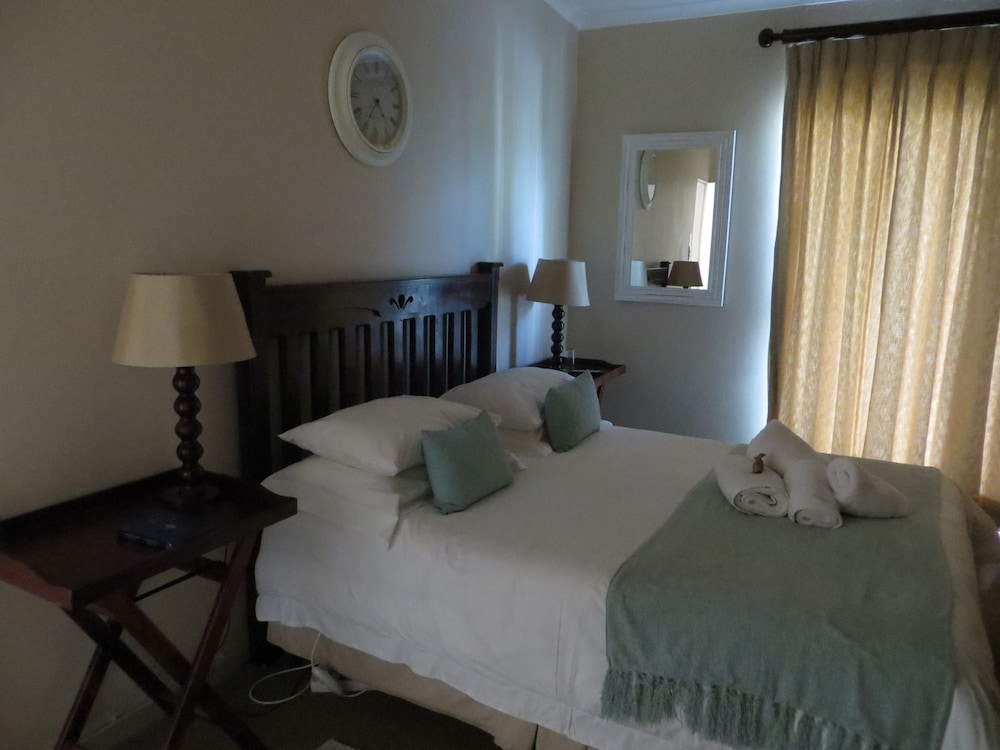 Ash River Lodge B B 15/50