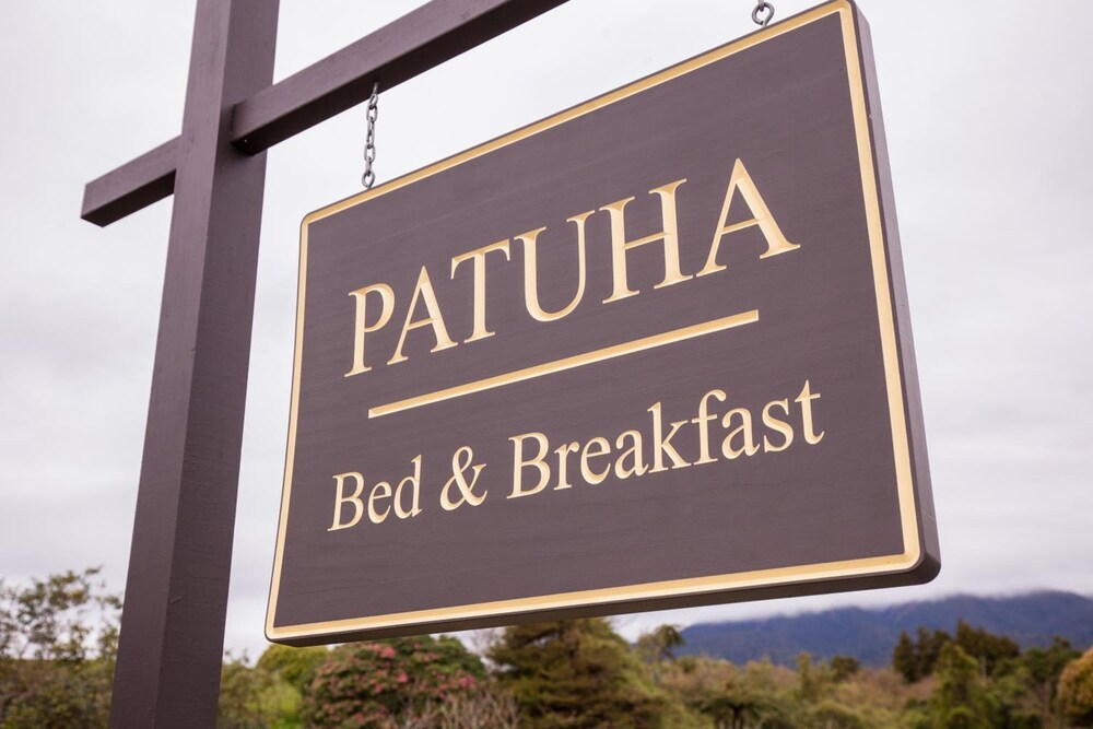 PATUHA LODGE 4/66