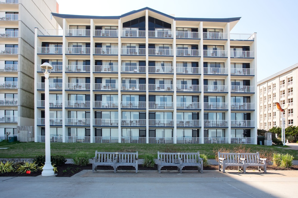 Aqua Vista Resort Hotel thumb 2