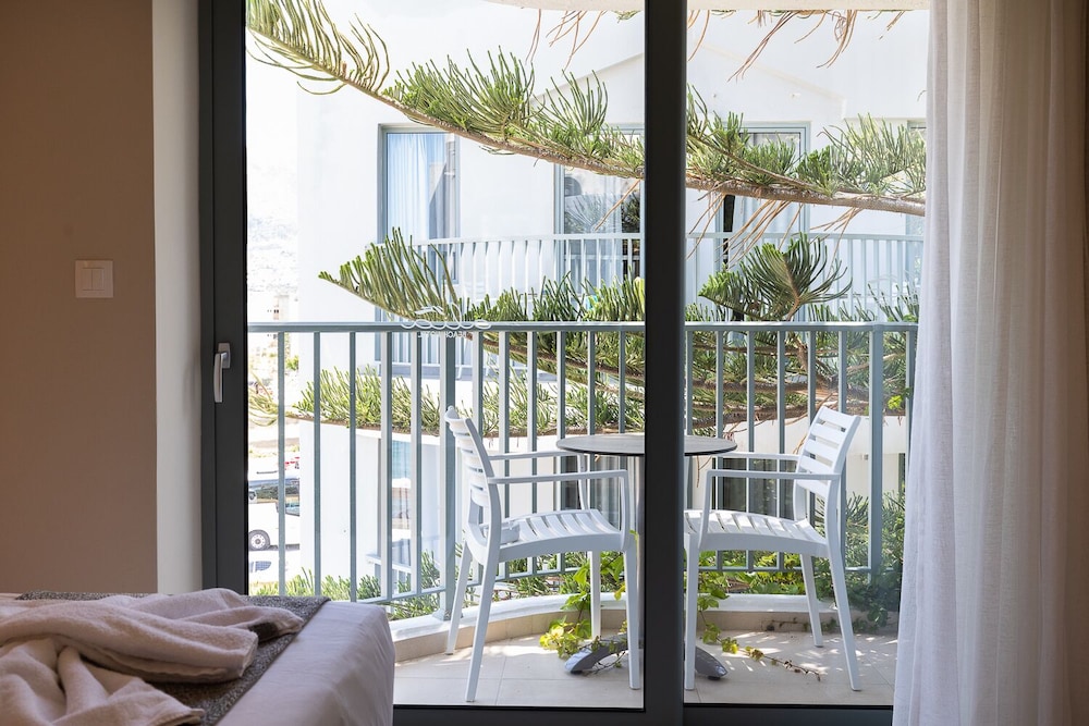Alia Beach Hotel Adults only 18+ 20/48