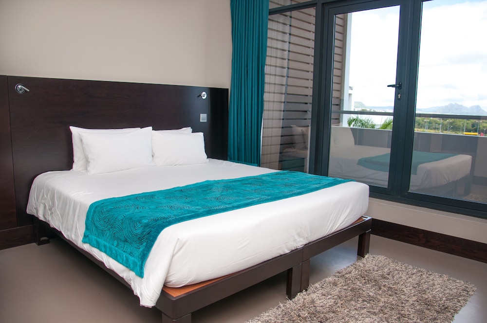 Voila Hotel 8/56