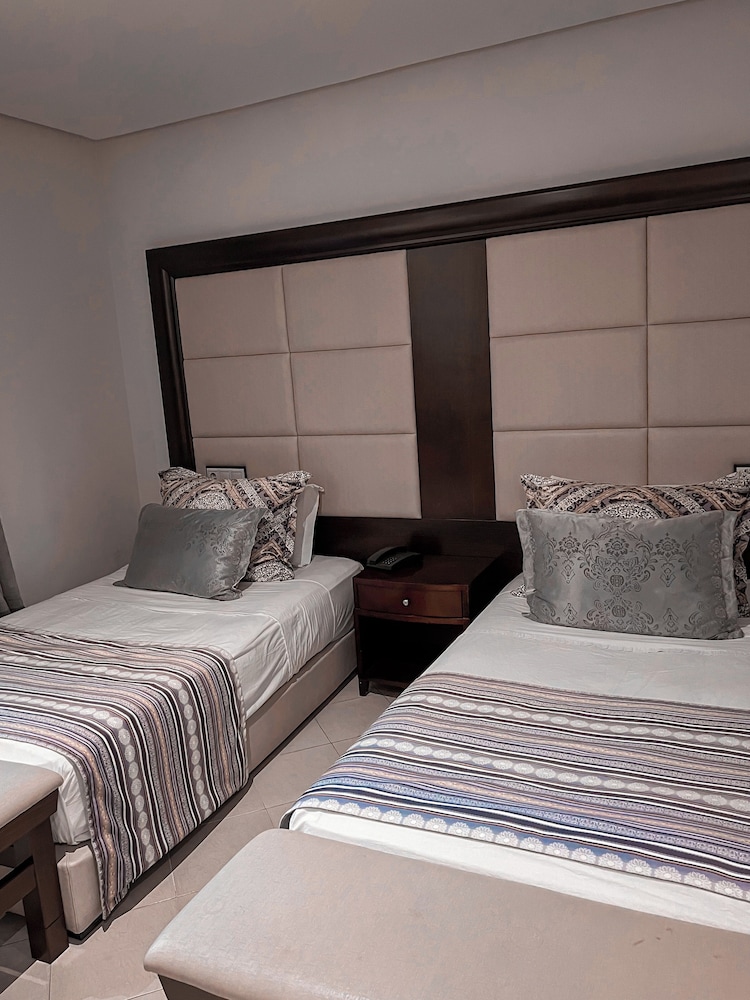 Dream S Hotel 12/37