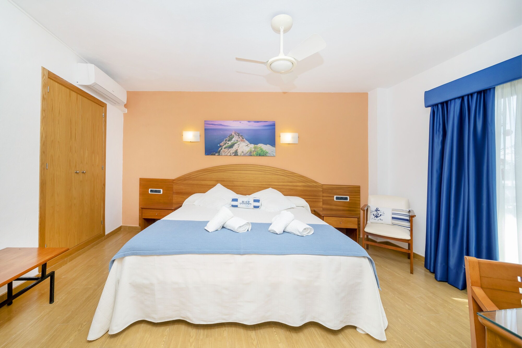 SUPERIOR, DOUBLE OR TWIN BED