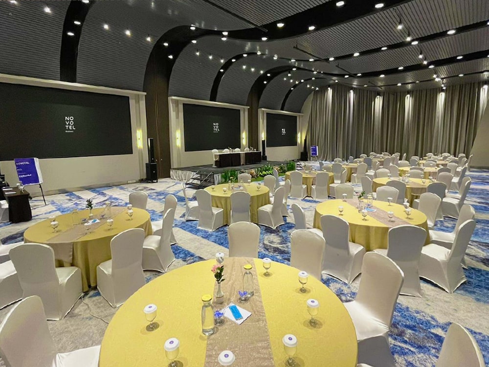 NOVOTEL BANDUNG 64/73