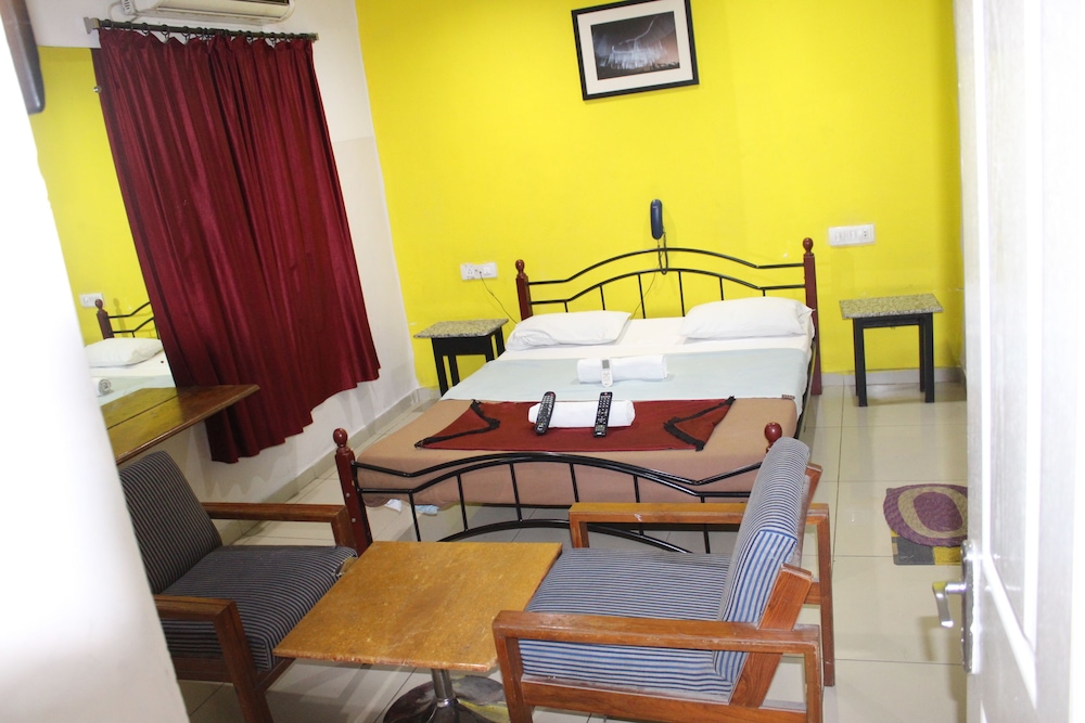 Deccan Comforts 24/41