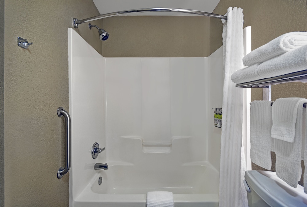 Candlewood Suites Sumter 24/50