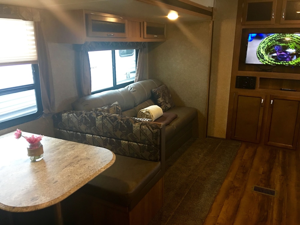 Enduro Rv Citrus Valley Resort 34/73