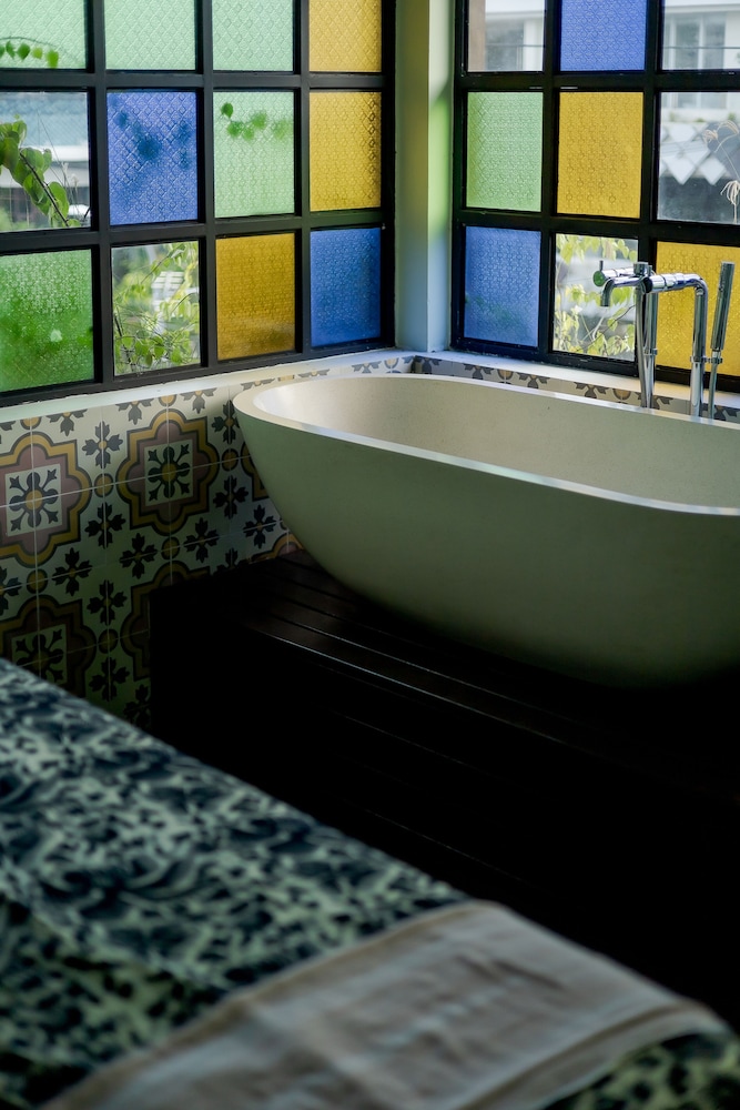 Fourteen Roses Boutique Hotel and Spa 37/61