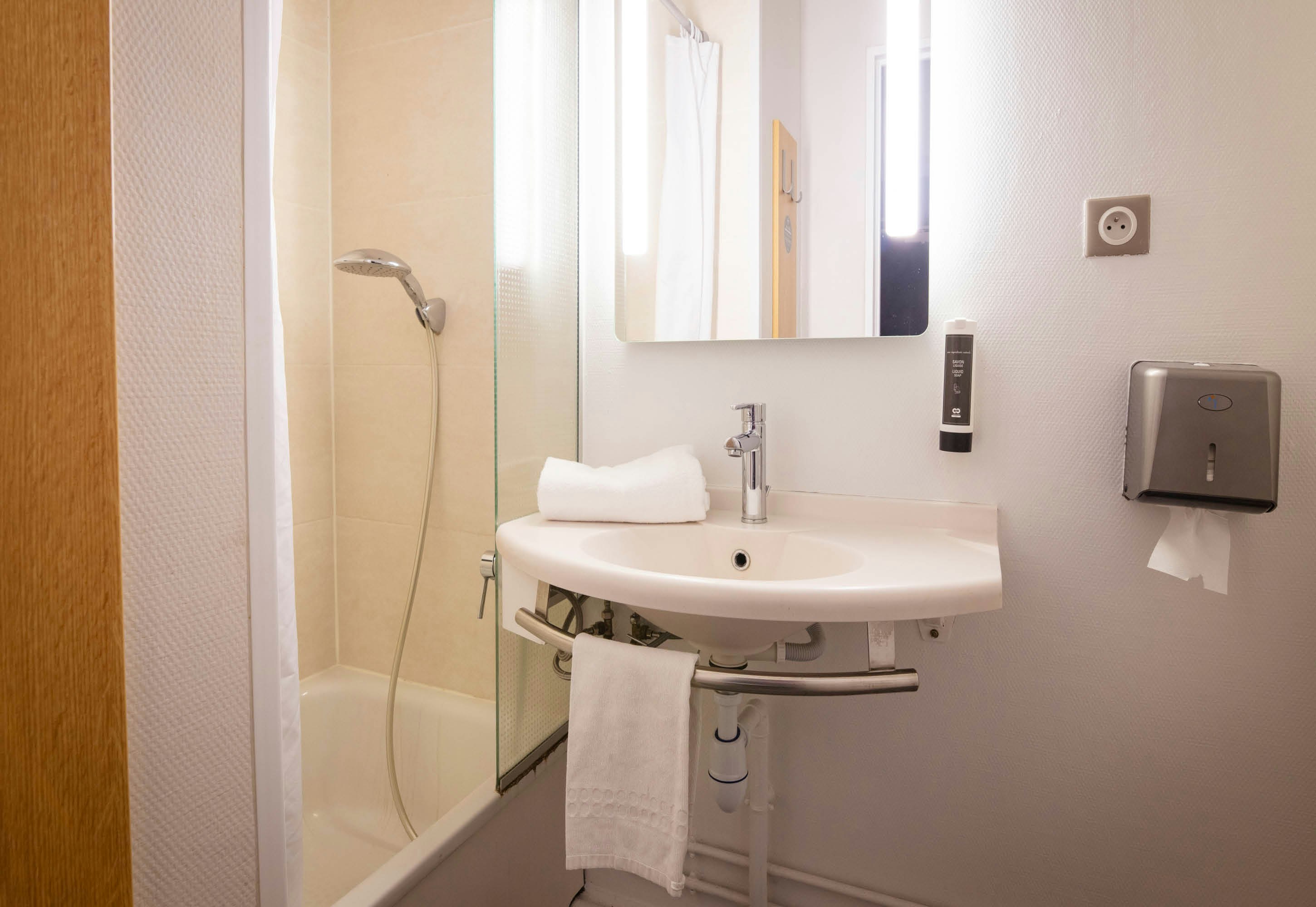 B&B HOTEL Avignon 1 37/37