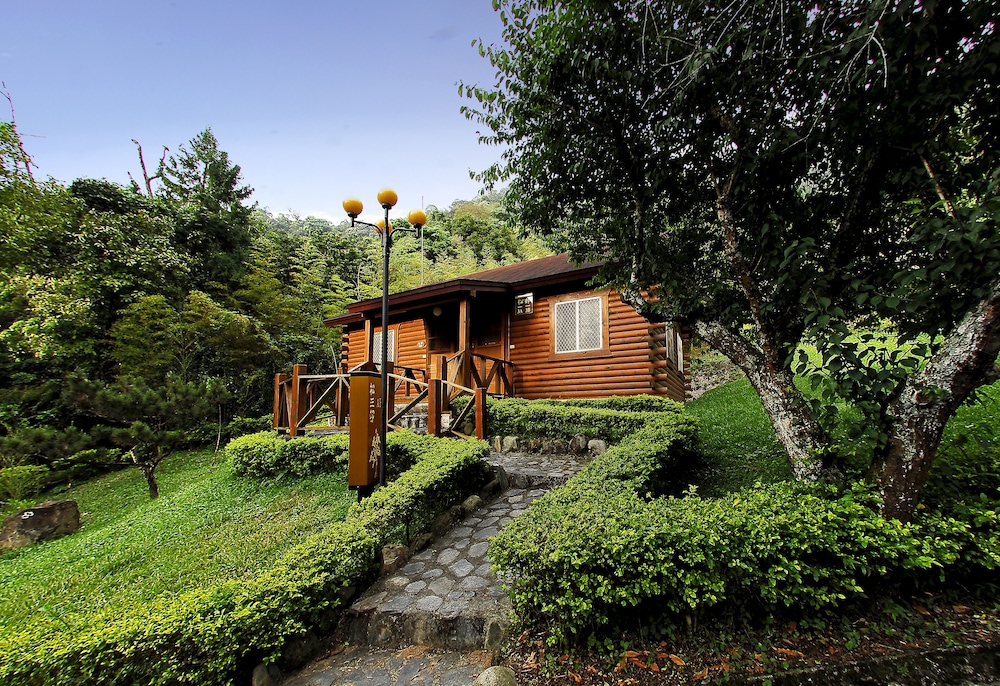 Sun Moon Lake Youth Activity Center Hostel 28/37