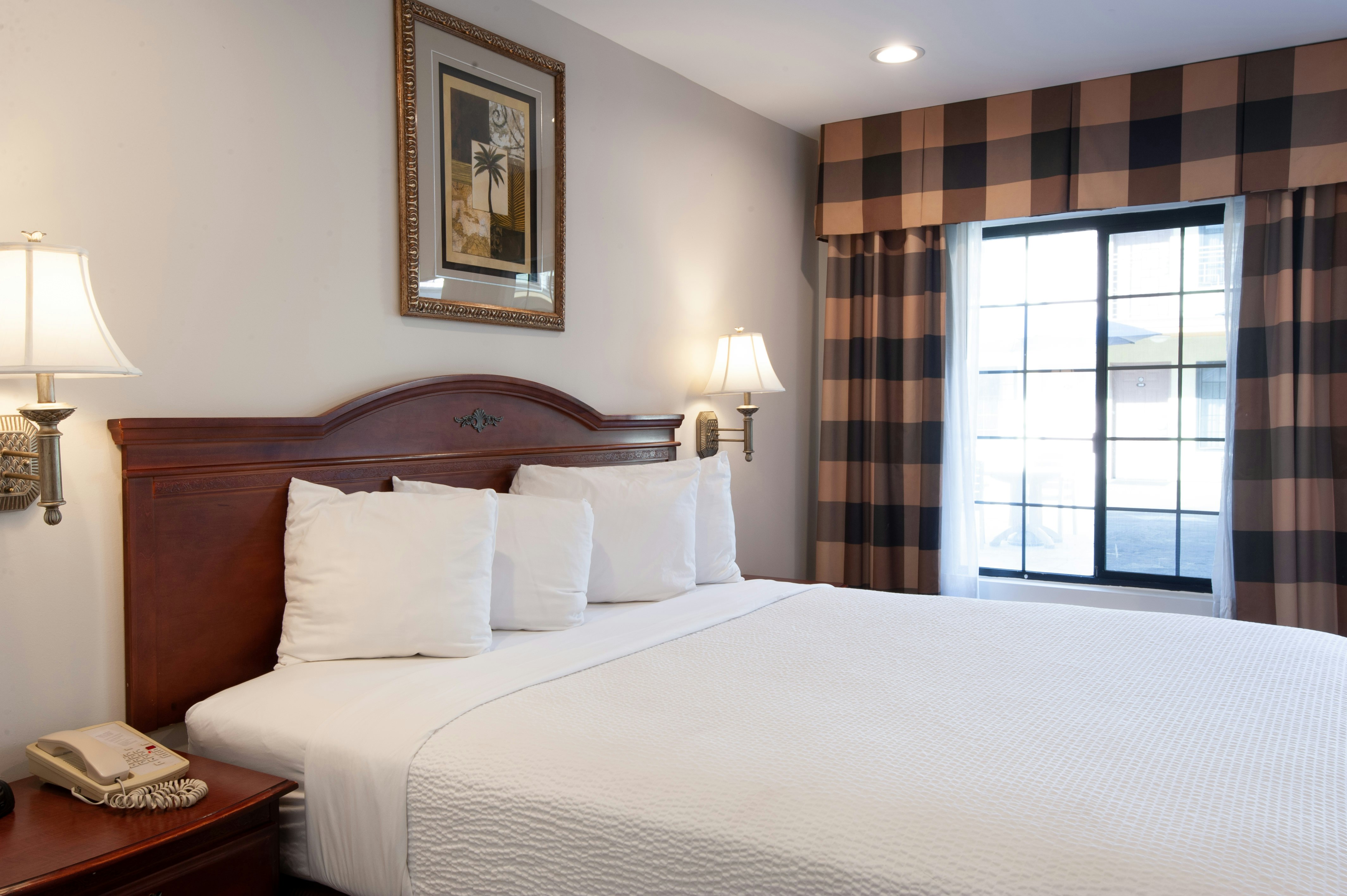 Studio City Court Yard Hotel 35/64