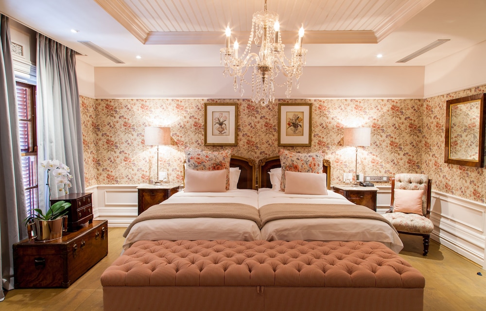 Lanzerac Hotel 28/75