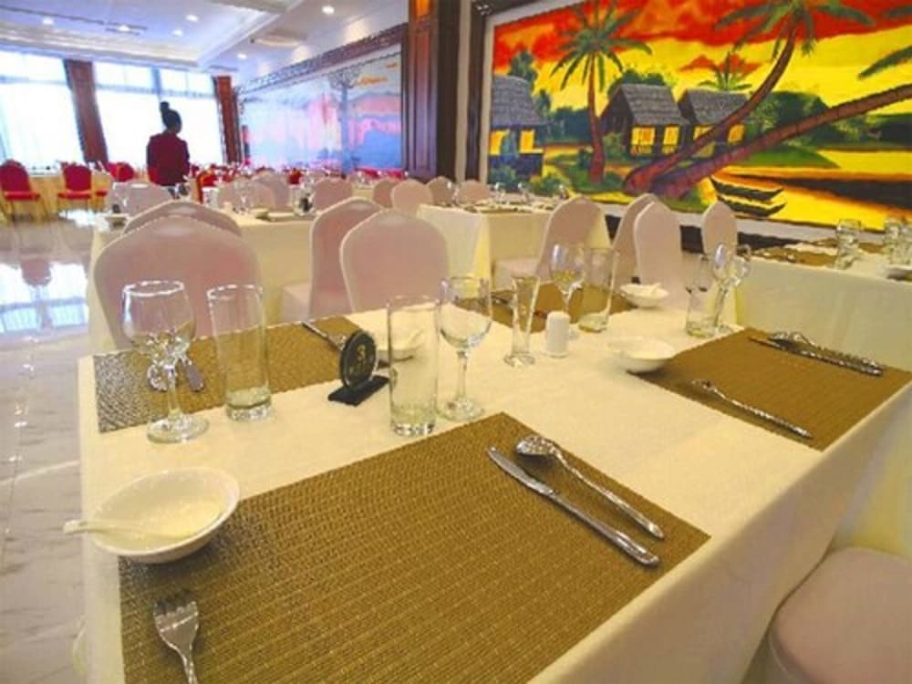 Asia and Africa Hotel 24/32
