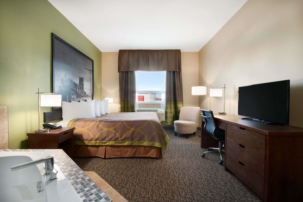 Super 8 by Wyndham Regina 9/33