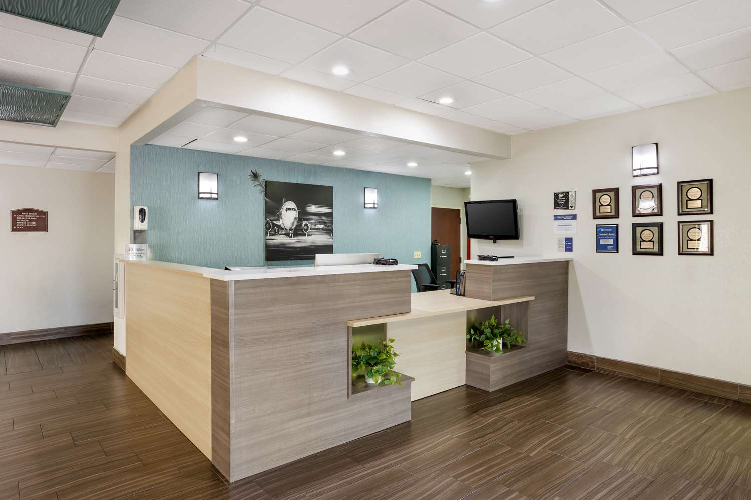 Best Western Plus Springfield Airport Inn 4/39