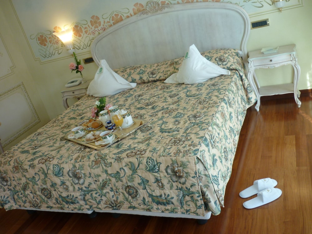 Suite Nettuno 48/60
