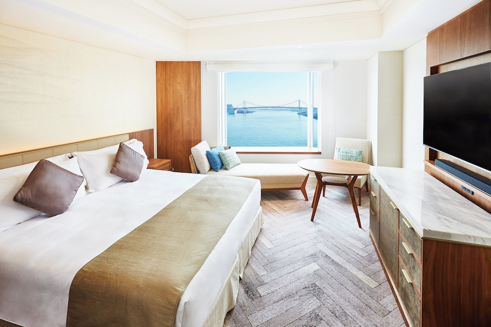 Classic, King Bed, Bay View