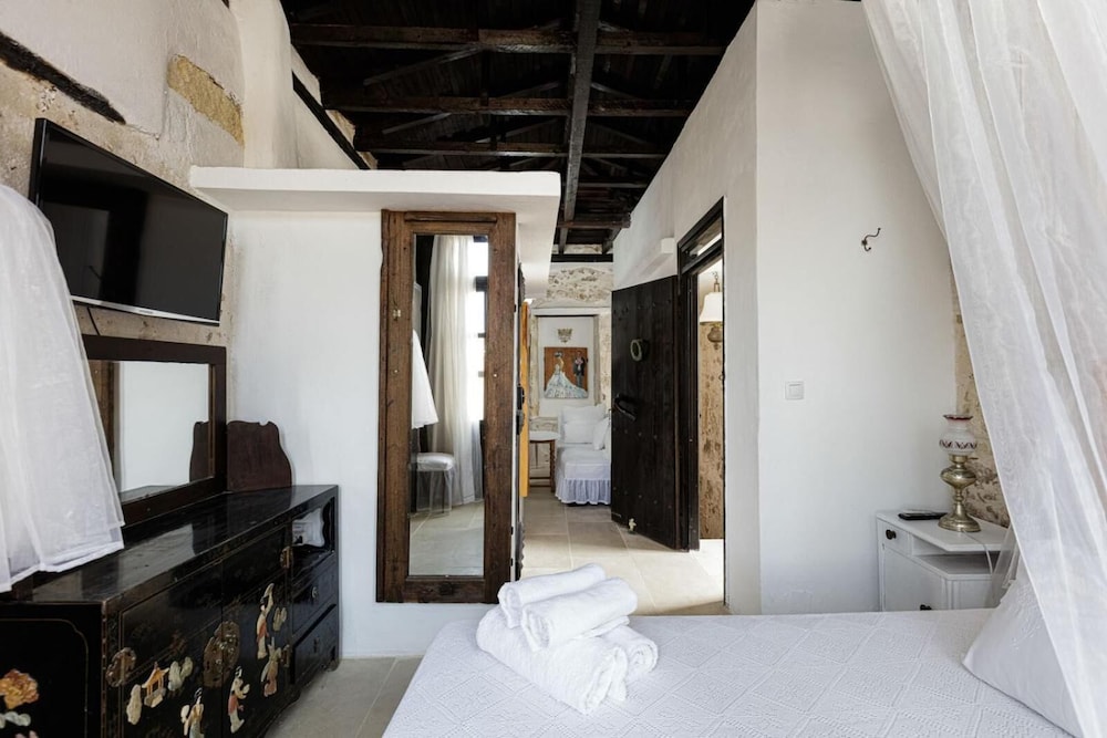 Antonia's House 27/50