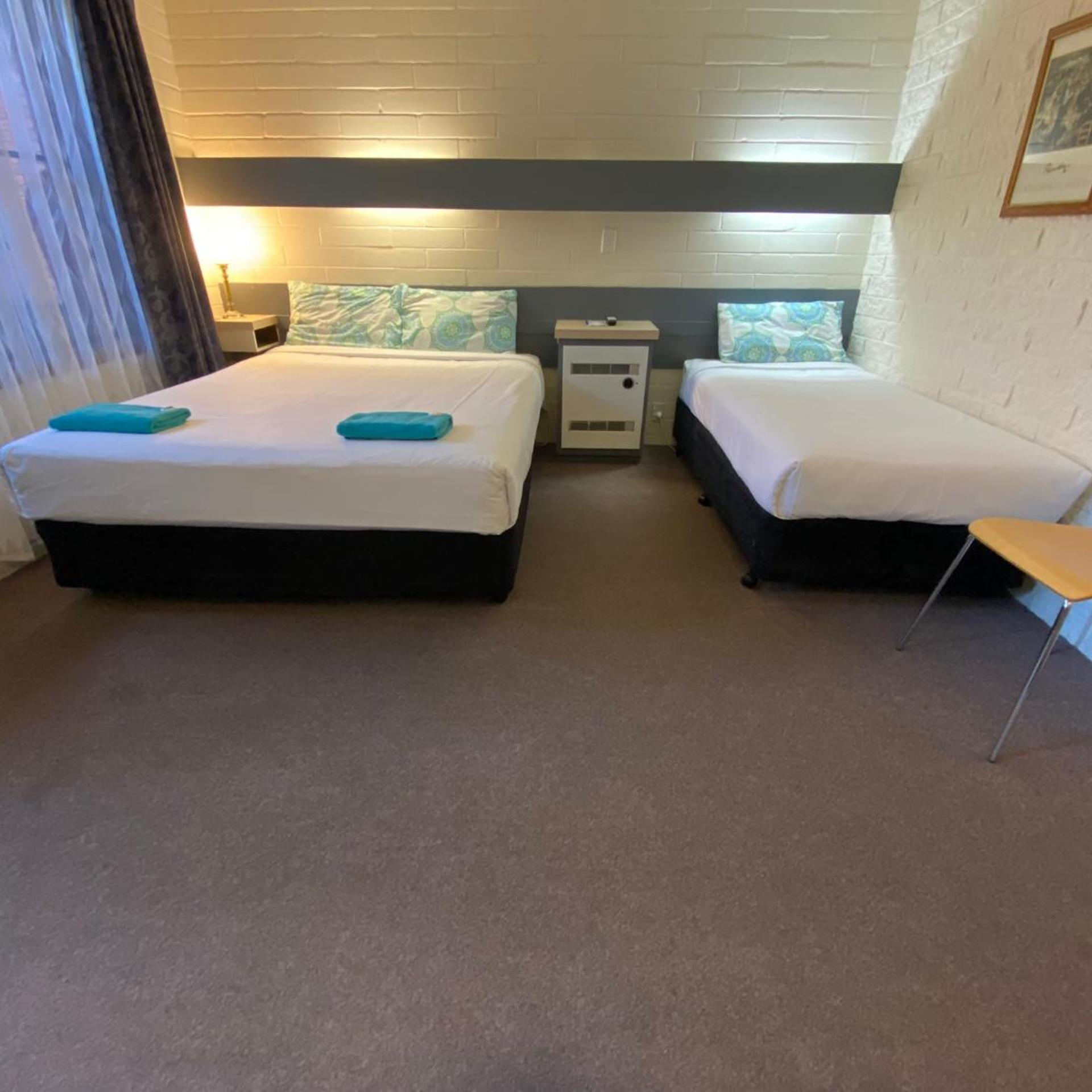 Mahogany Motel 13/29