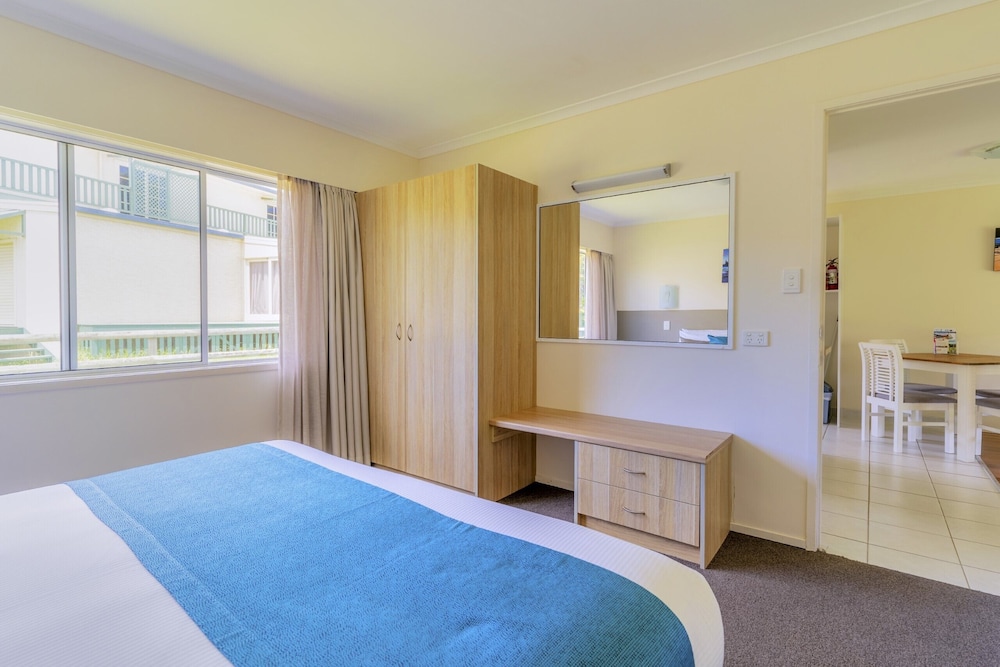 Aloha Apartments 24/61