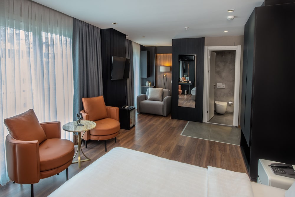 HOTEL BOSFORA 45/50