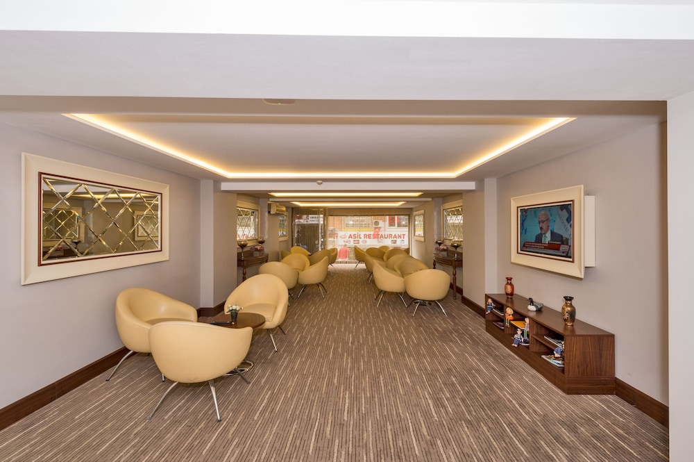 Hotel Bergama 33/51