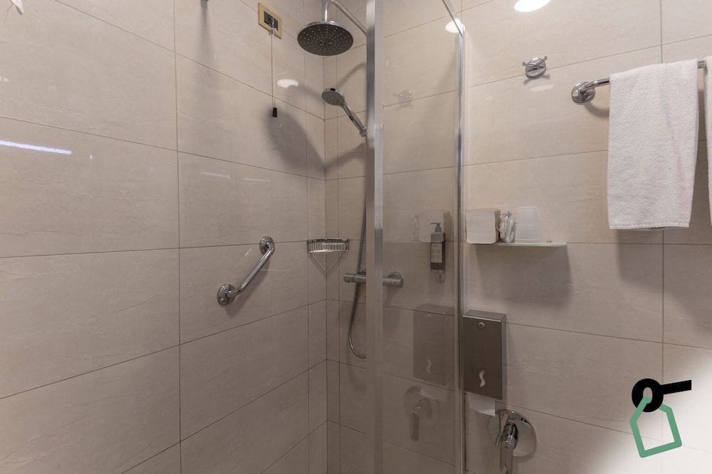 HOTIDAY Room Collection - Roma Porta Pia 50/50