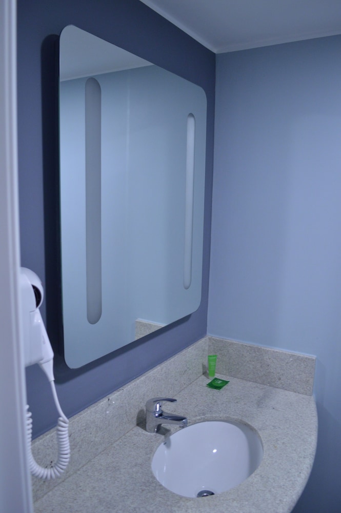 Ibis Styles Porto Alegre Centro 73/73